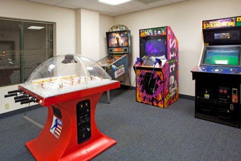 Express & Buffalo Airport By Ihg Hotel 2*