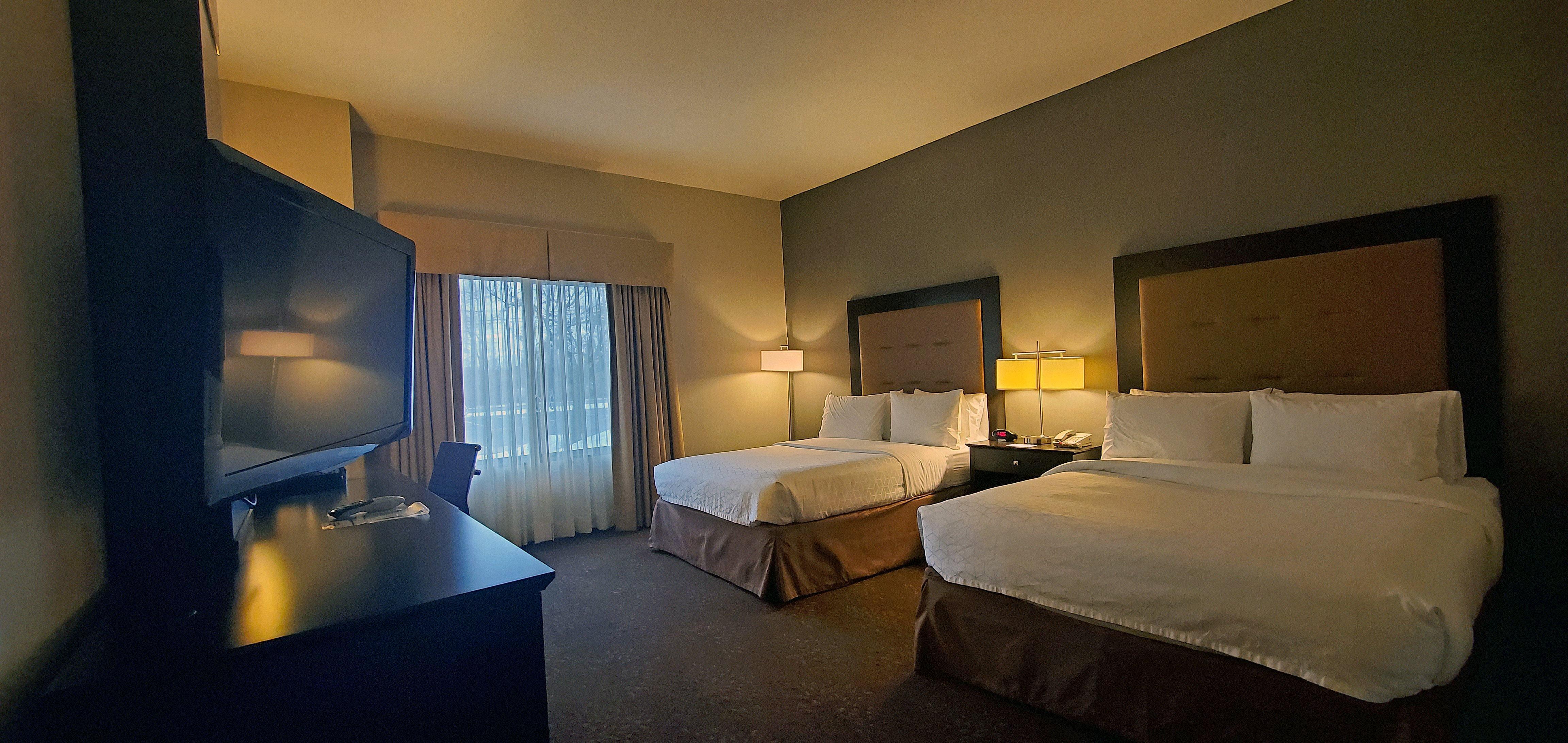 Express & Buffalo Airport By Ihg Hotel 2*