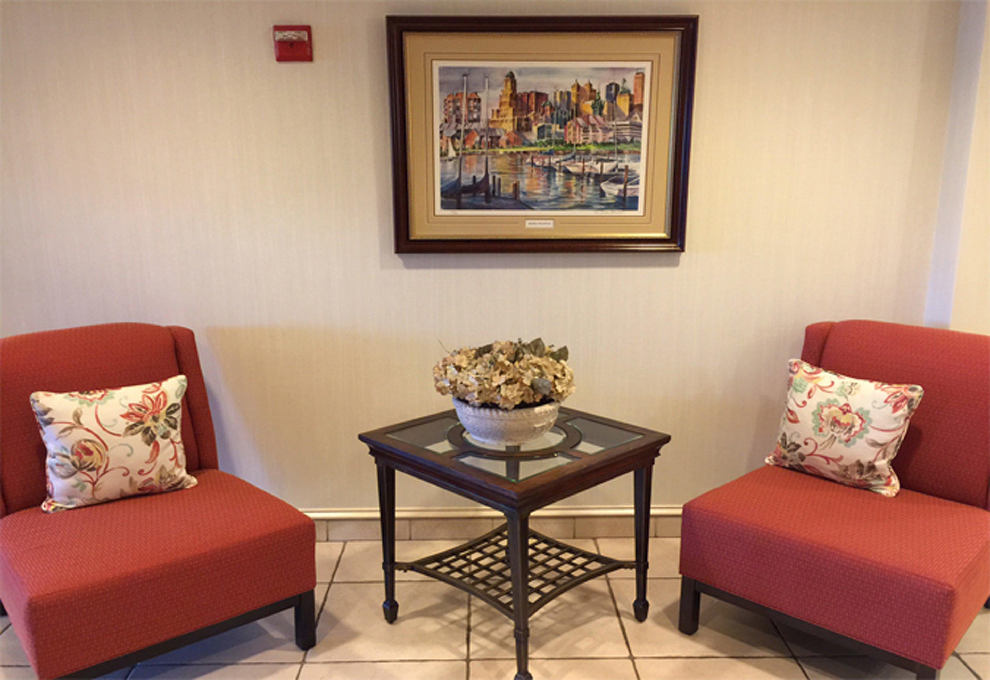 Hotel Express & Buffalo Airport By Ihg 2*