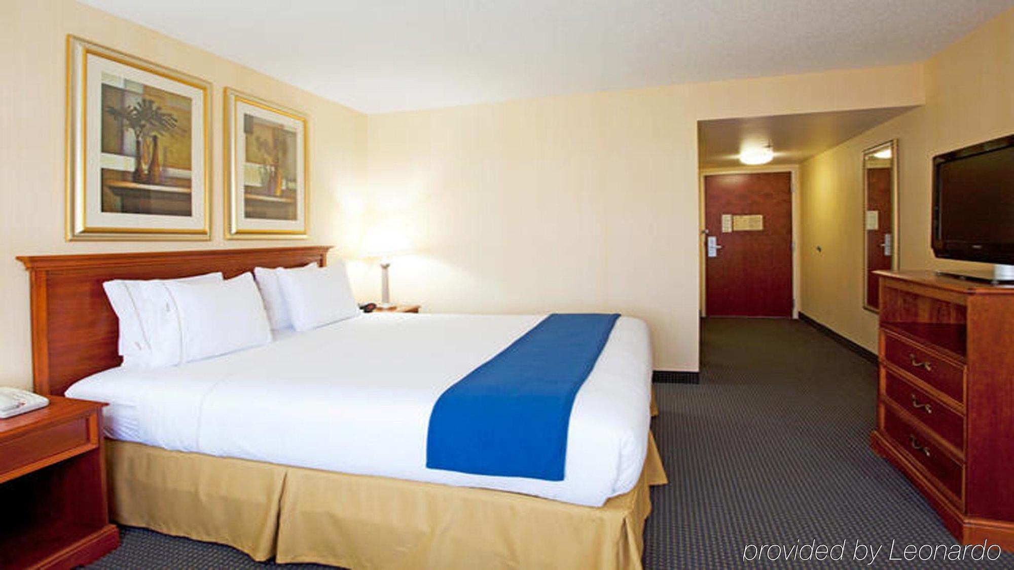 Express & Buffalo Airport By Ihg