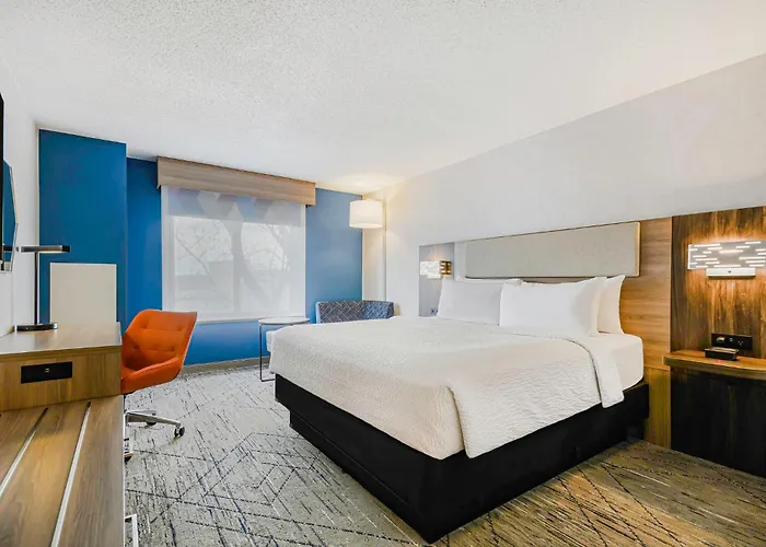Holiday Inn Express & Suites Buffalo Airport By Ihg