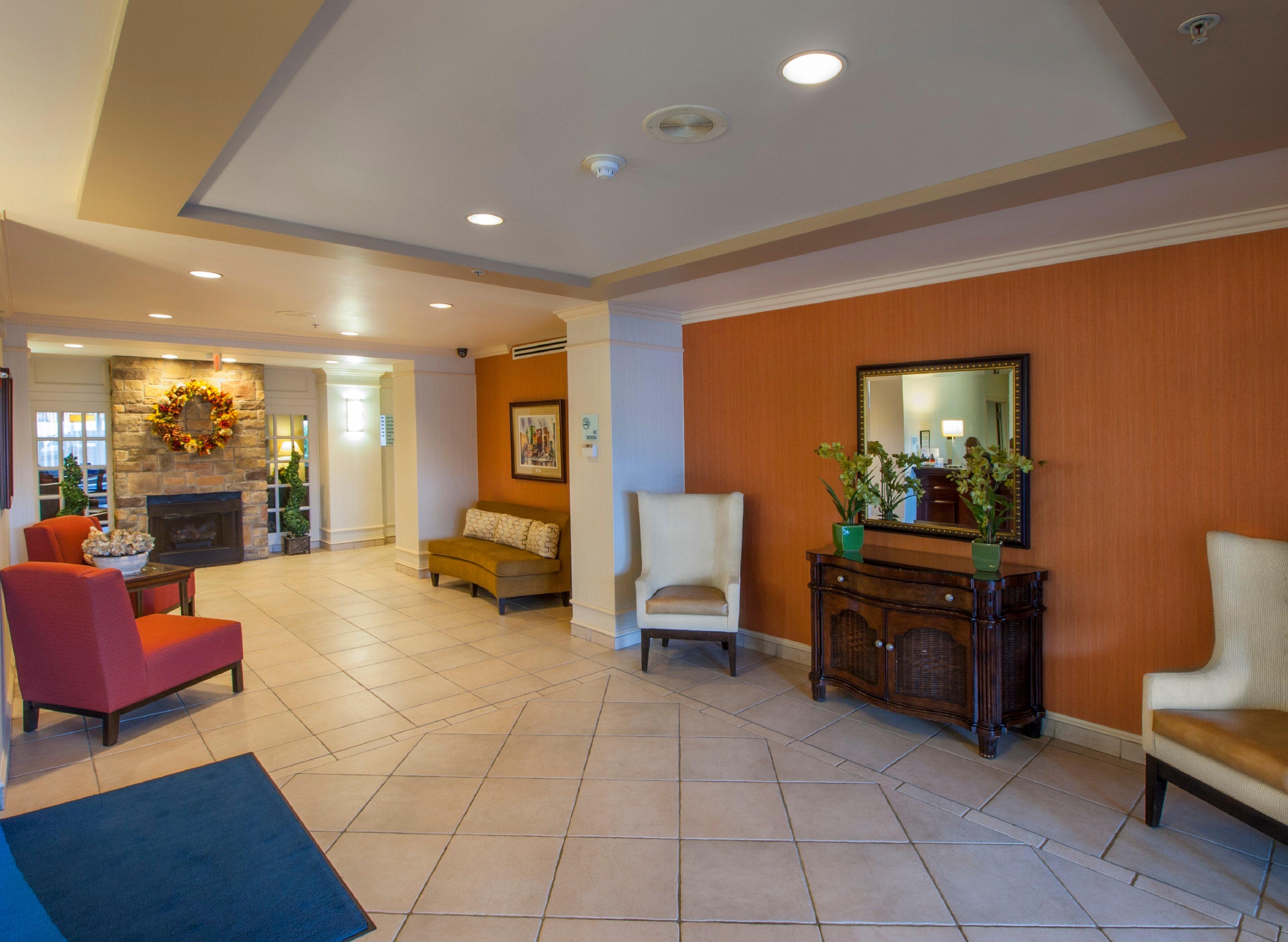 Express & Buffalo Airport By Ihg Hotel 2*
