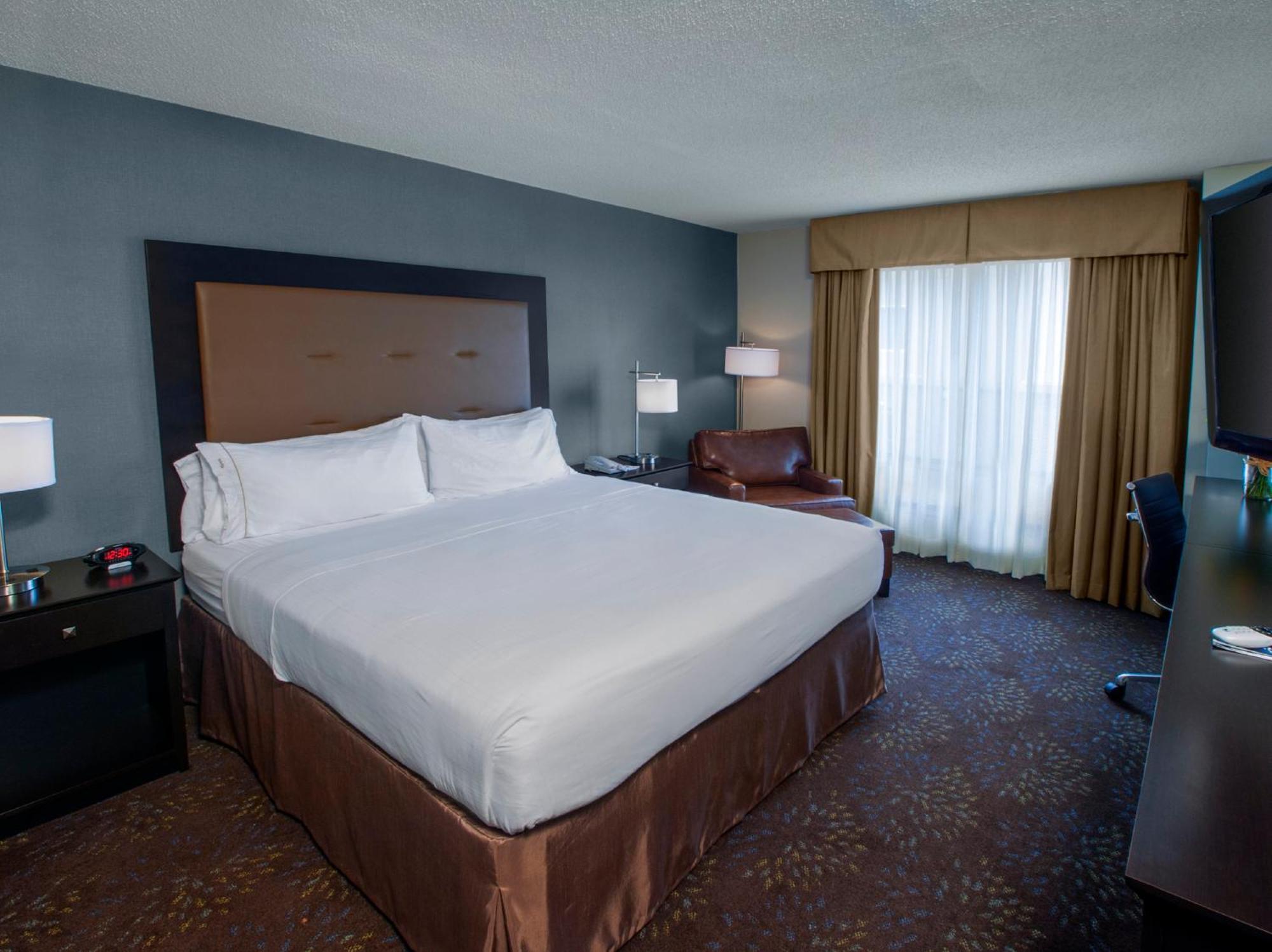 Express & Buffalo Airport By Ihg