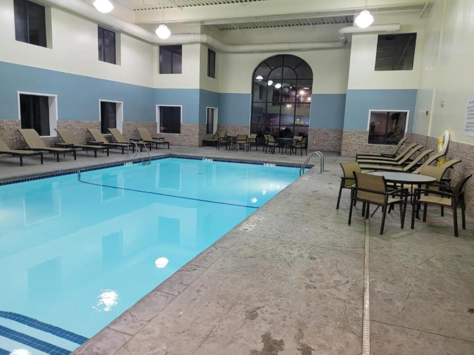 Hotel Express & Buffalo Airport By Ihg Cheektowaga