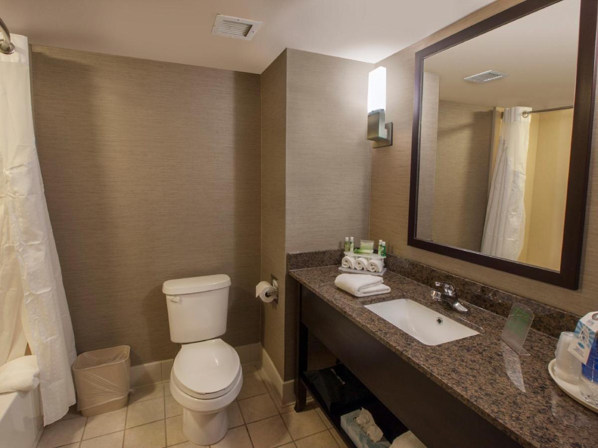 Express & Buffalo Airport By Ihg